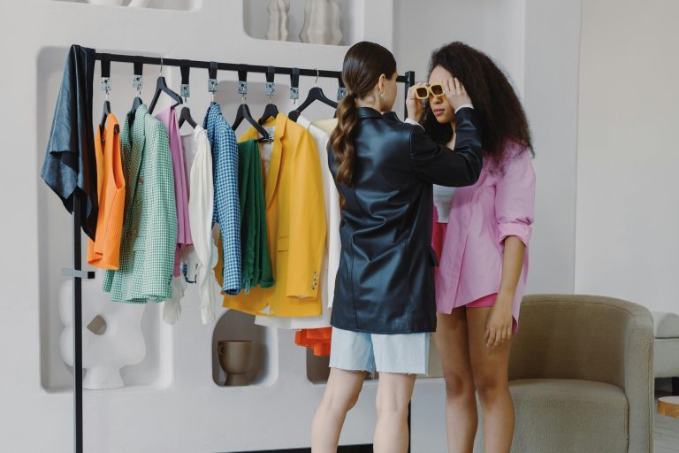 A full styling experience that covers your best colours, body proportions, and personal style